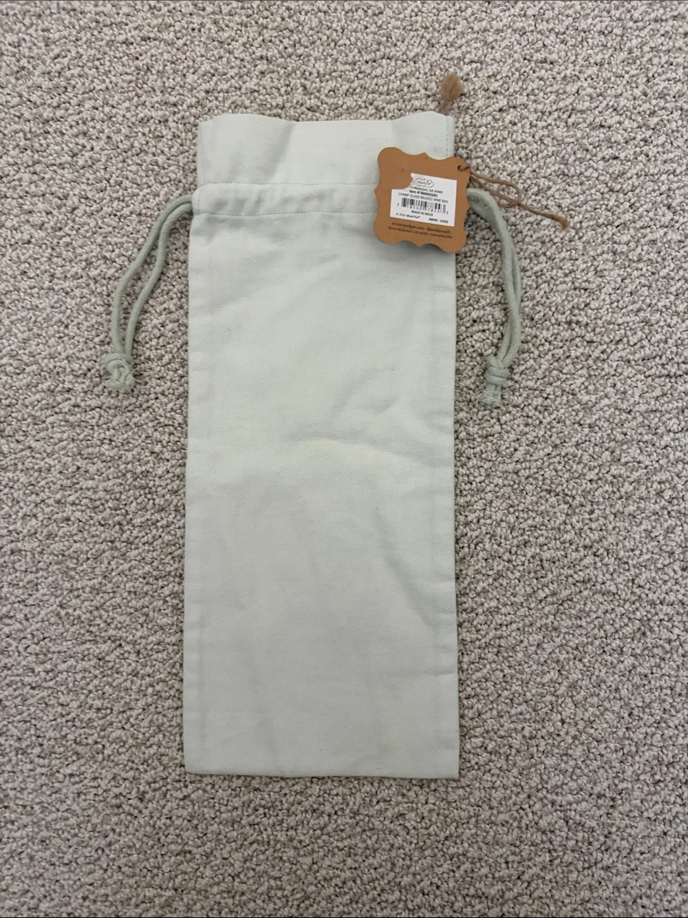 Mud Pie Cheers Embellished Champagne Bottle Gift Bag - Gold & White
